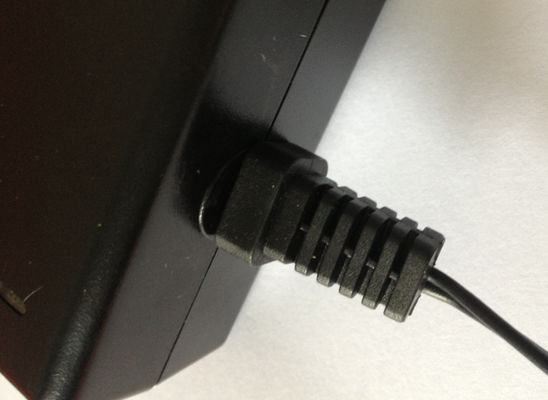 ノート デスクトップ力のアダプター 90VAC - 264VAC、流れ上の、短絡の保護