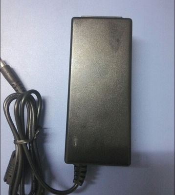 19V 3.4A PC コンピュータのためのデスクトップ力のアダプター IEC320/C14 のラップトップのアダプター