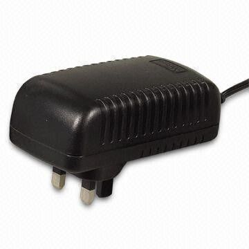旅行力のアダプター、単一の出力レベルが付いている転換の電源