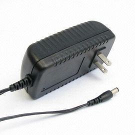 アダプター、作り付けの EMI フィルタ、高い Effiiency の回路部品の Ktec 旅行力のアダプターを転換する 12 ワット
