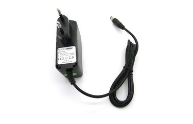 EUのプラグ12V 500mAの壁台紙力のアダプターの音響効果の電源DCの先端5.5x2.5mm