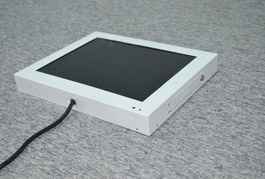 22 インチの壁の台紙 LCD デジタルの表記、屋外 LCD の広告プレーヤー