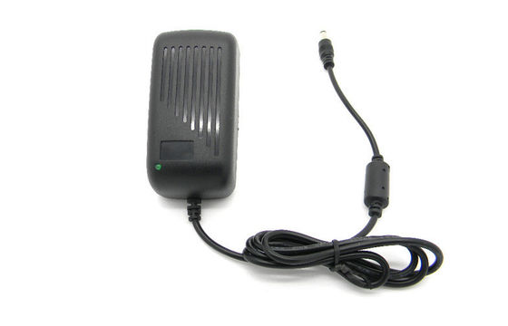 110V ACは証明された米国のプラグのWallmount AC/DC力のアダプター12V 3A ULを入れました