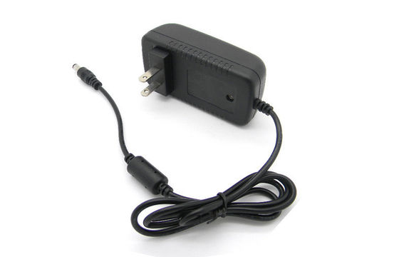110V ACは証明された米国のプラグのWallmount AC/DC力のアダプター12V 3A ULを入れました