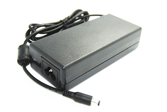 IEC/EN60950 Lenovo AC ラップトップ力のアダプター、3 ピン 90W 15V DC 6A の出力