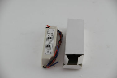 防水単一の出力 20W 一定した電圧 LED 運転者 24V 12V LED の運転者