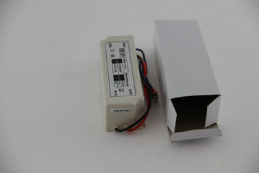 単一の出力 LCD 表示の自動復帰の一定した電圧 LED 運転者 36W 3A