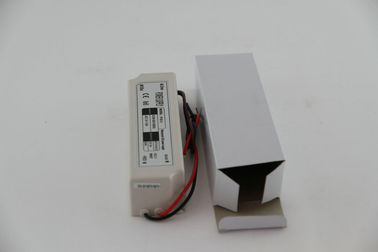 60 ワットの一定した電圧 LED 運転者 IP67 24V DC の高い信頼性をつける LED