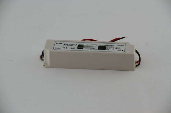 300 CCTV のカメラのためにフル レンジ VAC 3A 36W の一定した電圧防水 LED 運転者