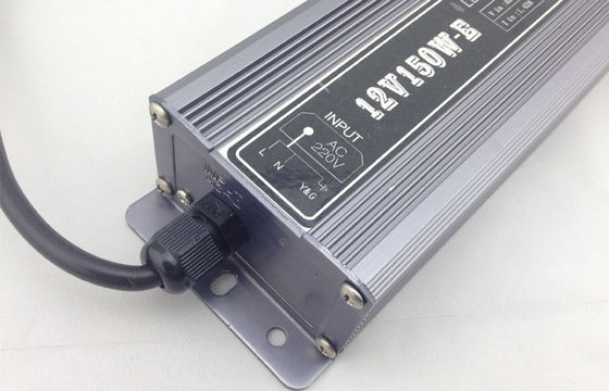 RGB P62.5 LEDの屋外の防水導かれた網目スクリーンの表示DC12V 192W