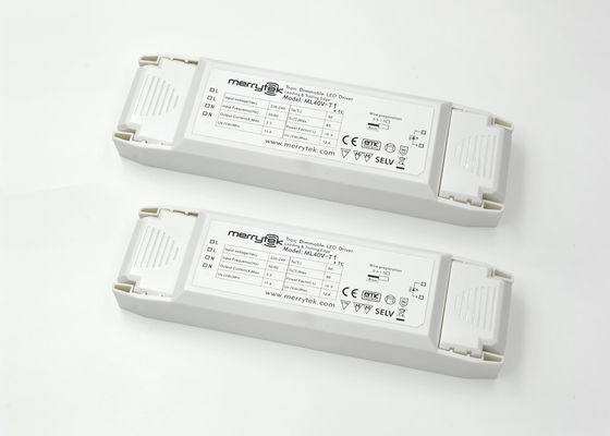 LED のストリップの一定した電圧 Dimmable は薄暗くなる運転者 40W 24Vdc RC を導きました
